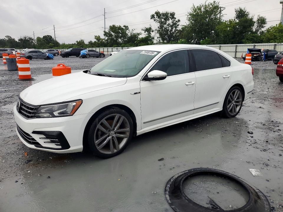 2017 VOLKSWAGEN PASSAT R-LINE  