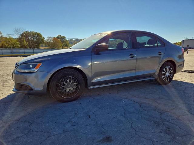 2013 VOLKSWAGEN JETTA BASE  