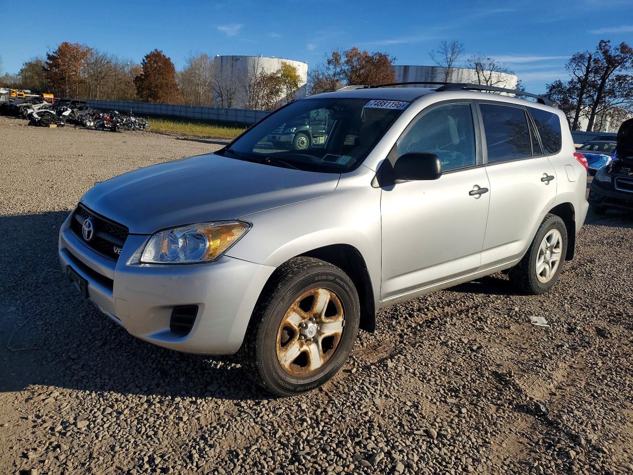 Vue de 2011 TOYOTA RAV4 BASE, angle 1