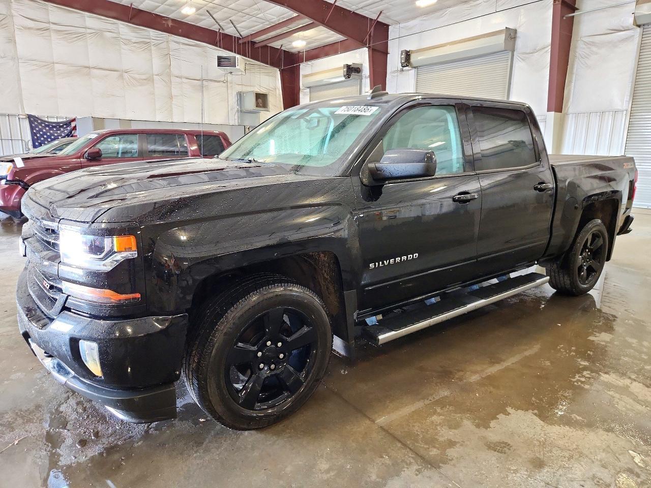 Vista de 2016 CHEVROLET SILVERADO K1500 LT, ángulo 1