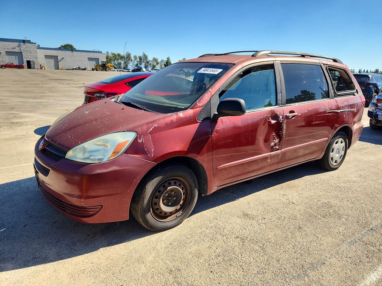 Vue de 2004 TOYOTA SIENNA LE 7 PASSENGER, angle 1