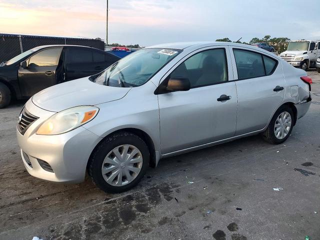 2014 NISSAN VERSA