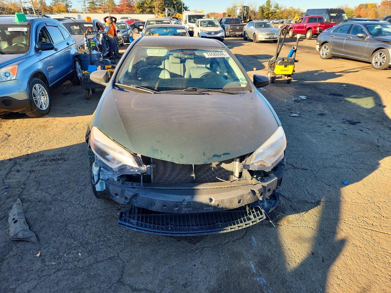 Vue de 2014 TOYOTA COROLLA LE ECO PLUS, angle 1