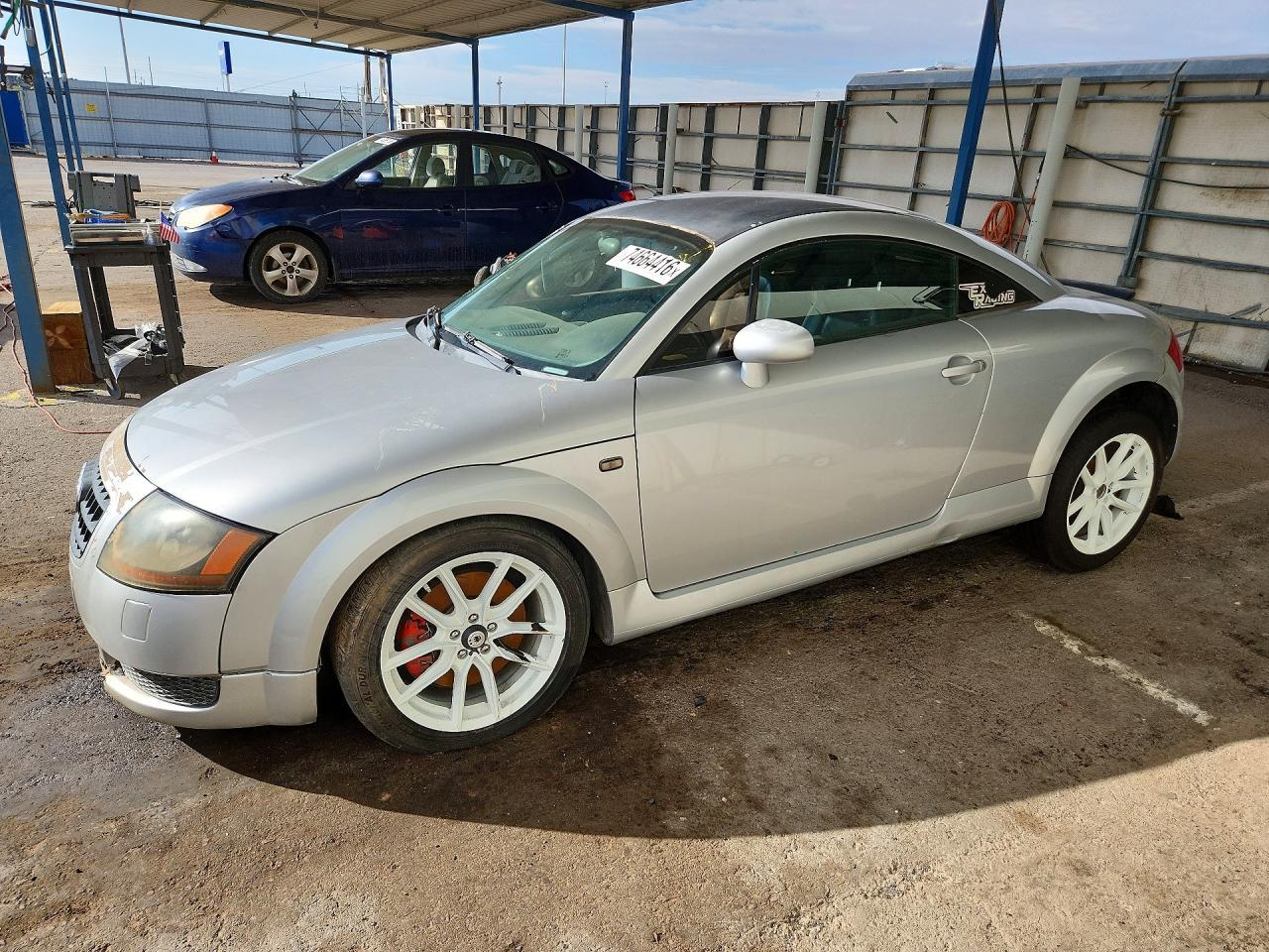 منظر 2004 AUDI TT، زاوية 1