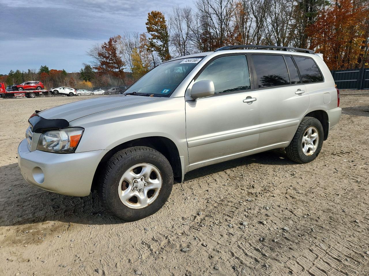 منظر 2005 TOYOTA HIGHLANDER BASE، زاوية 1