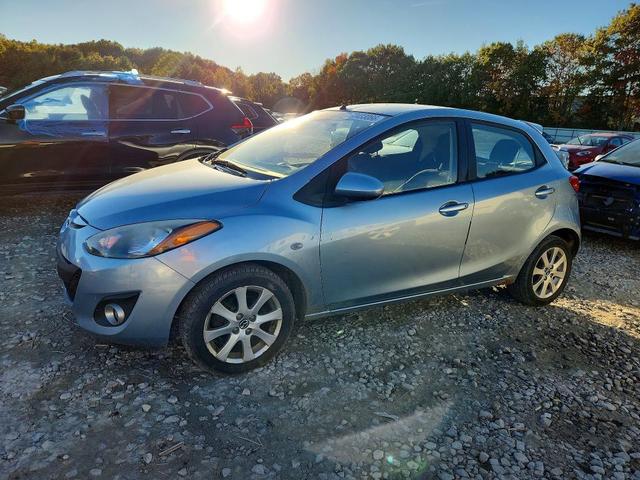 2013 MAZDA 2