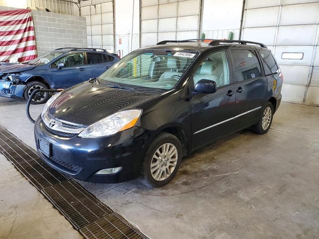 2010 TOYOTA SIENNA