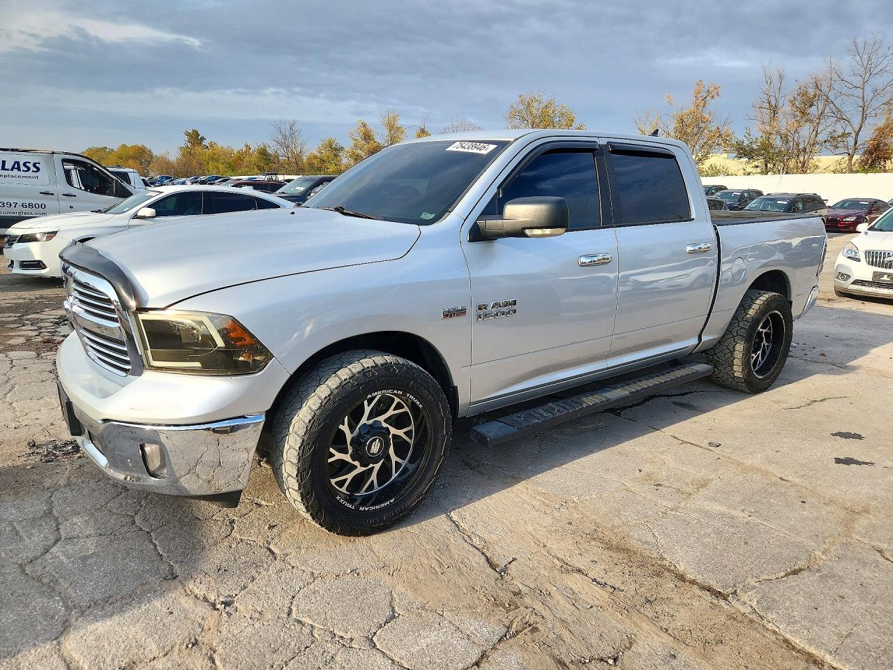 منظر 2013 RAM 1500 SLT، زاوية 1