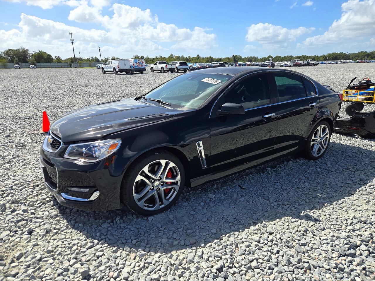 منظر 2017 CHEVROLET SS، زاوية 1