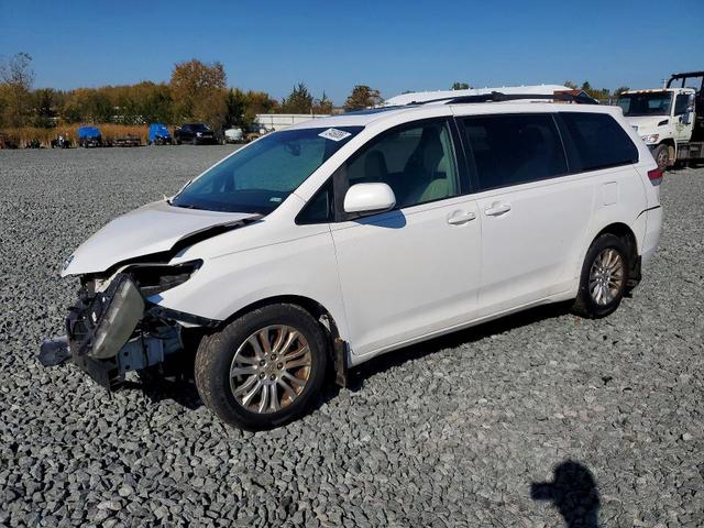 2012 TOYOTA SIENNA XLE 8-PASSENGER  