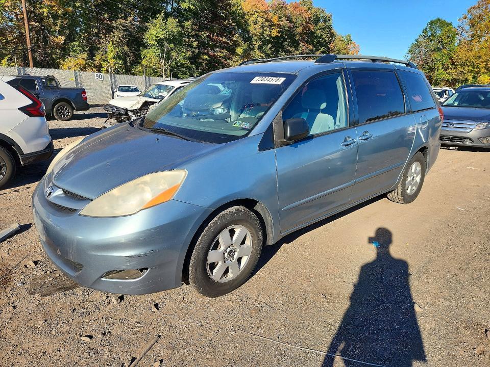 2007 TOYOTA SIENNA CE 8-PASSENGER  