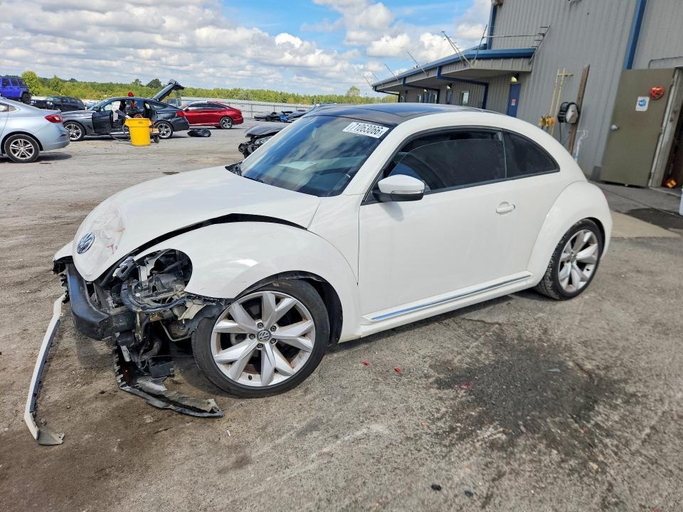2014 VOLKSWAGEN BEETLE   