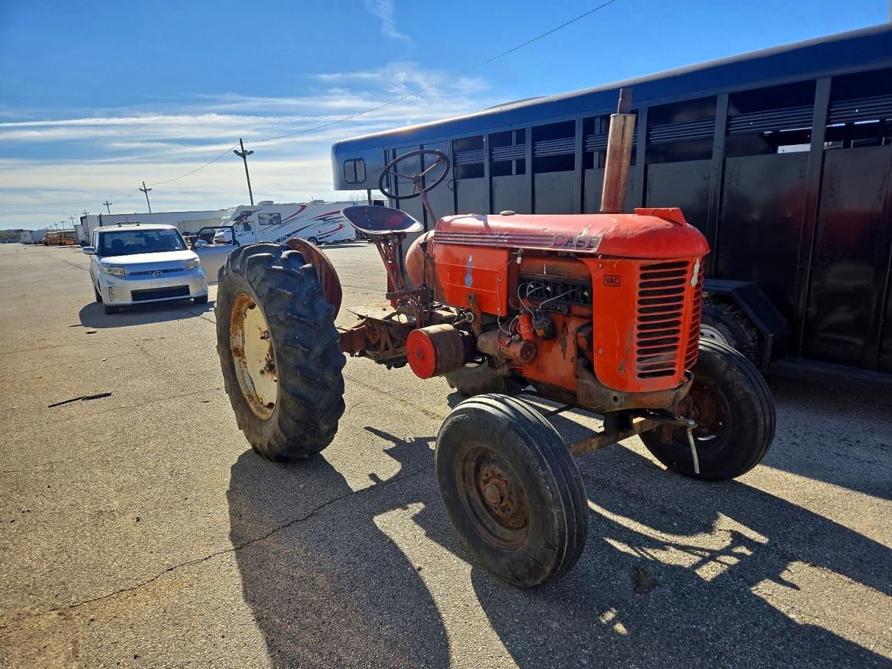 منظر 1958 CASE VAC - TRACTOR، زاوية 1
