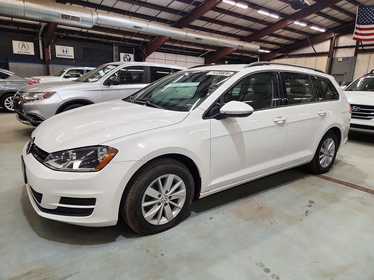 منظر 2016 VOLKSWAGEN GOLF S، زاوية 1