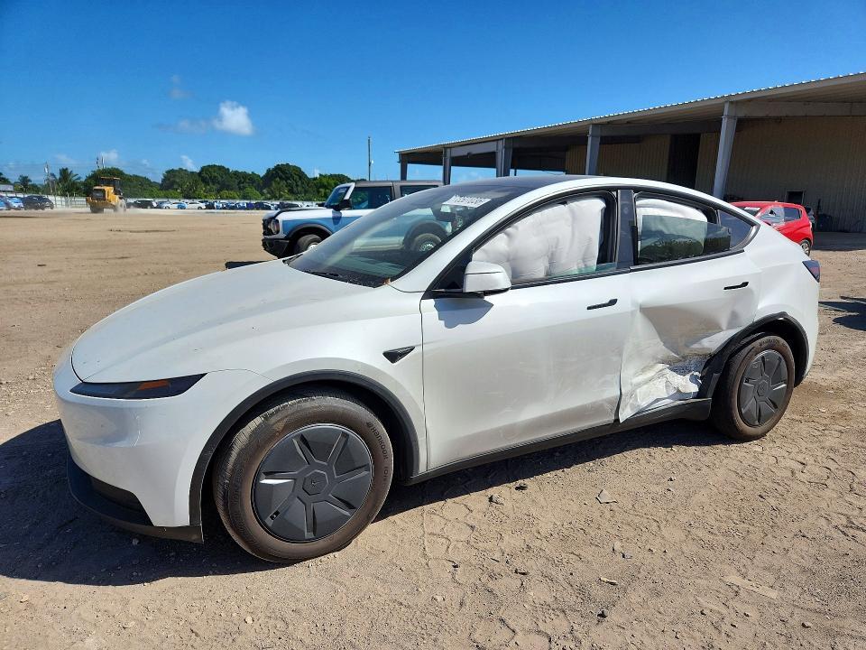 2026 TESLA MODEL Y   