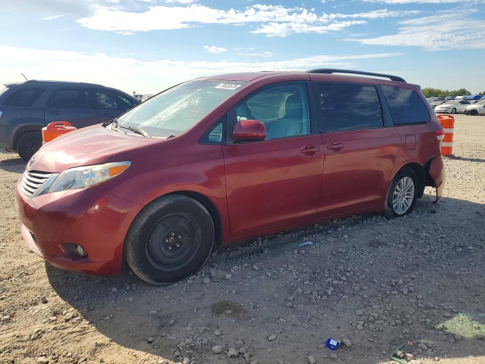2011 TOYOTA SIENNA XLE 8-PASSENGER  
