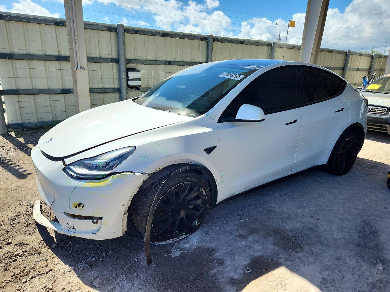 منظر 2021 TESLA MODEL Y، زاوية 1