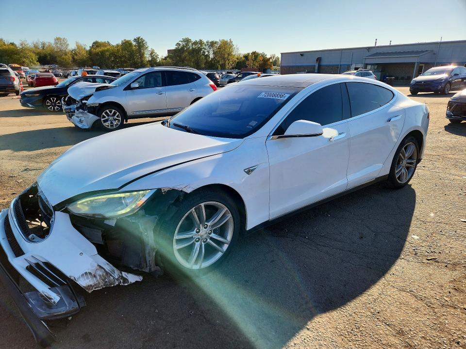 2015 TESLA MODEL S 60  
