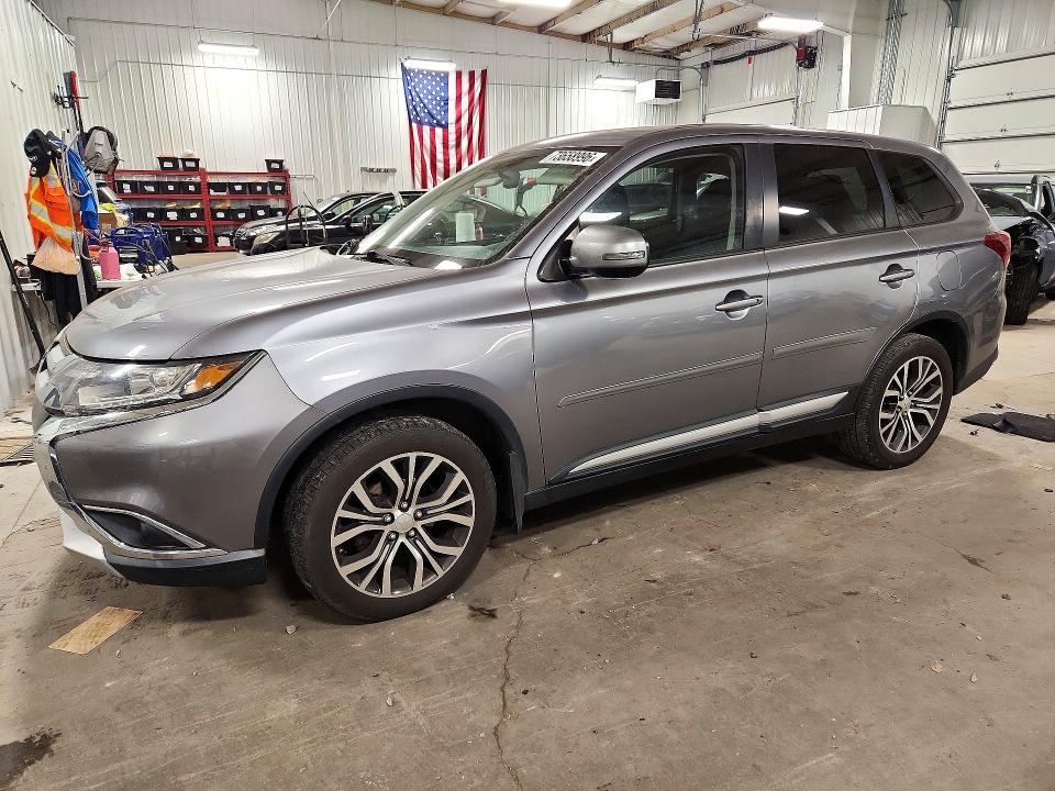 2017 MITSUBISHI OUTLANDER SE  