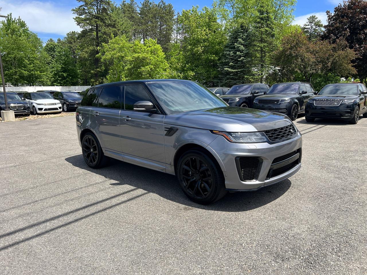 Vue de 2020 LAND ROVER RANGE ROVER SPORT SVR, angle 1