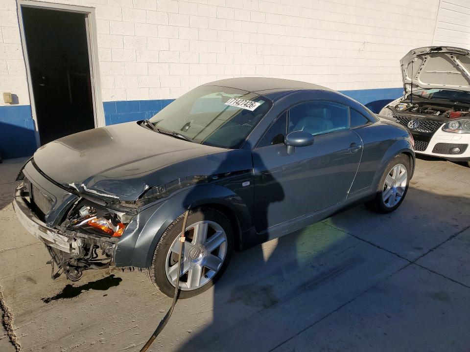 2003 AUDI TT   