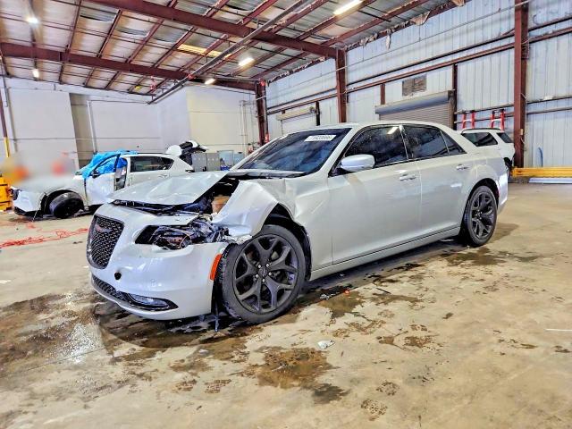 2021 CHRYSLER 300