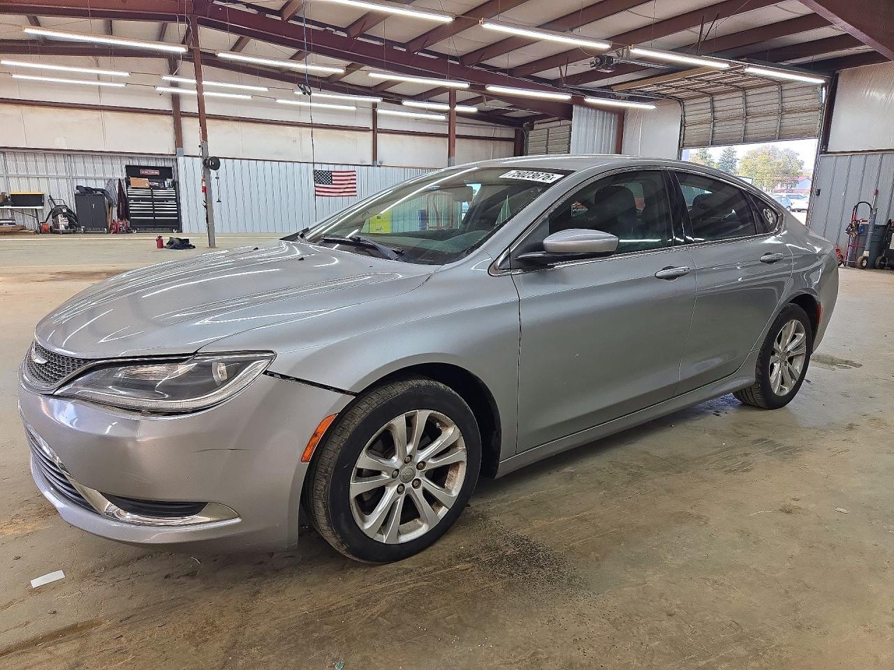 منظر 2015 CHRYSLER 200 LIMITED، زاوية 1
