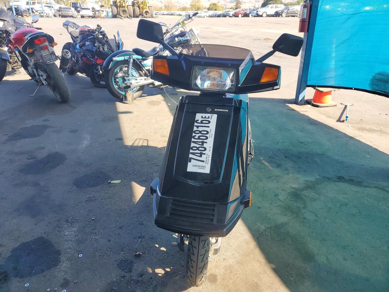 Vue de 2004 HONDA CH80, angle 1