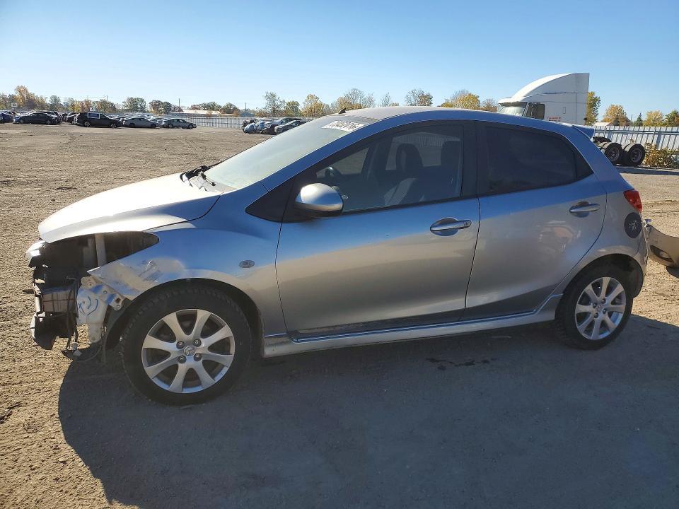 2011 MAZDA MAZDA2   