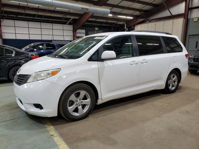 2011 TOYOTA SIENNA LE  
