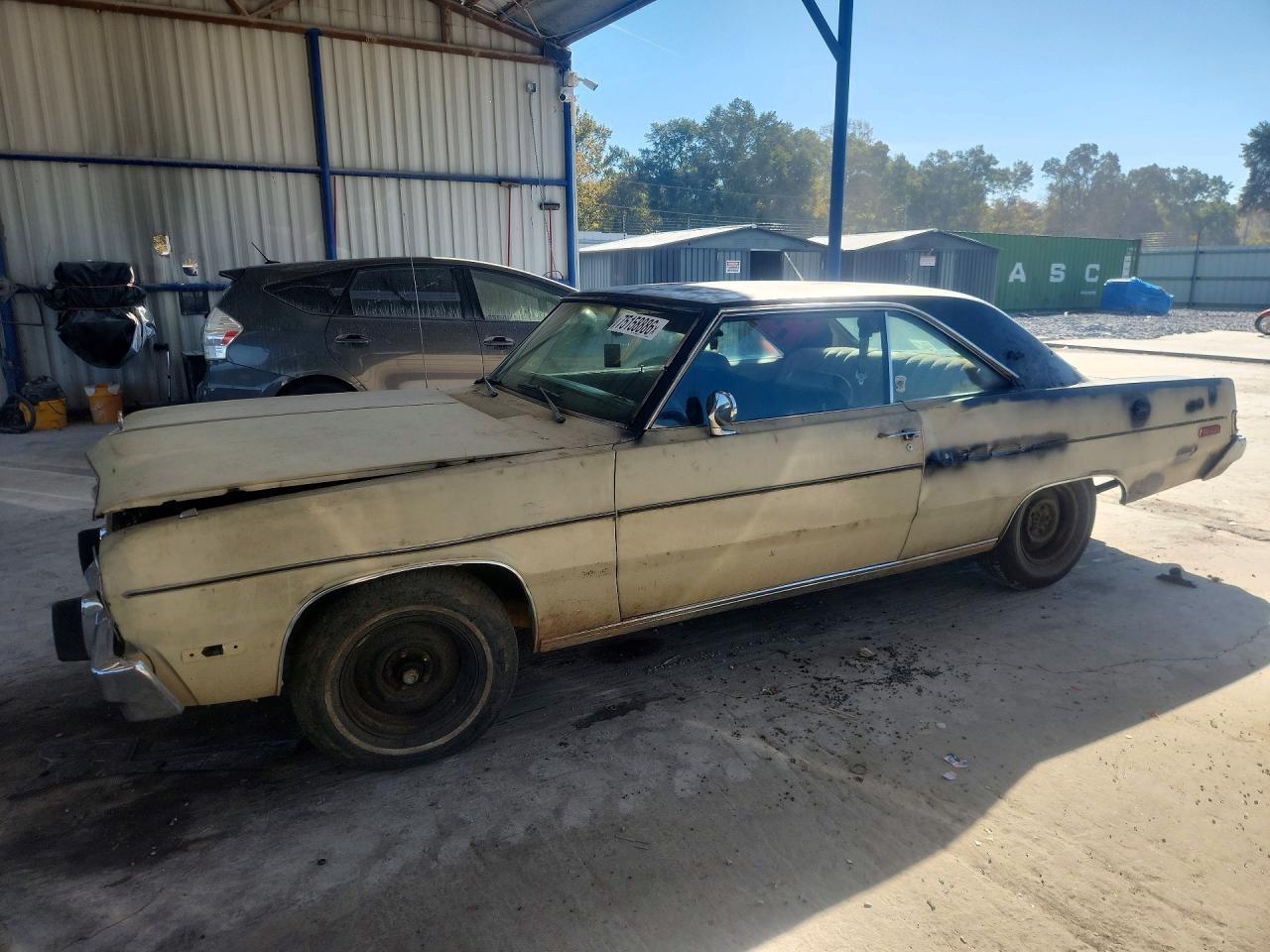 منظر 1974 PLYMOUTH VALIANT، زاوية 1