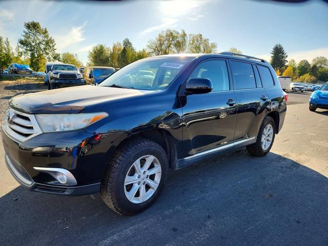 2011 TOYOTA HIGHLANDER SE  