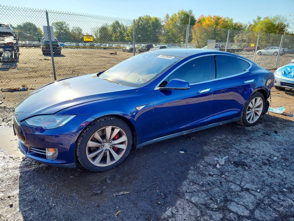 2015 TESLA MODEL S   
