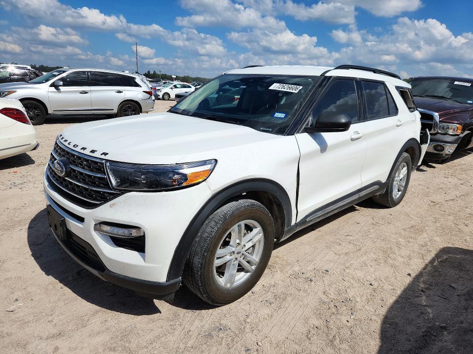 2022 FORD EXPLORER XLT  