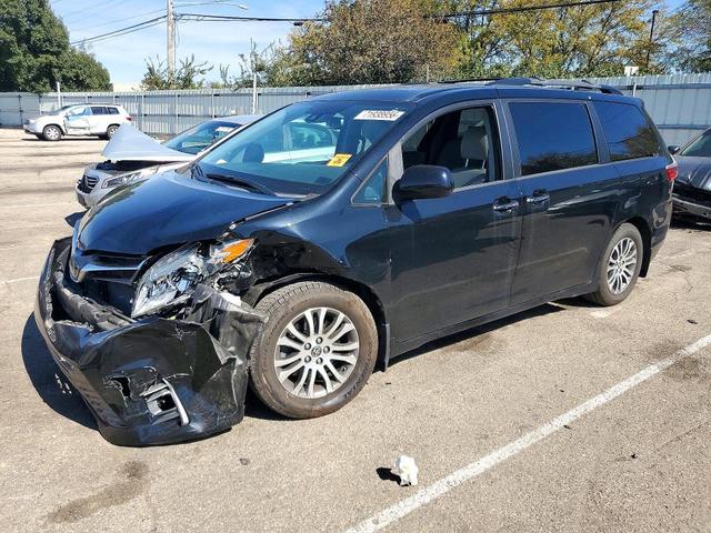 2020 TOYOTA SIENNA XLE 8-PASSENGER  