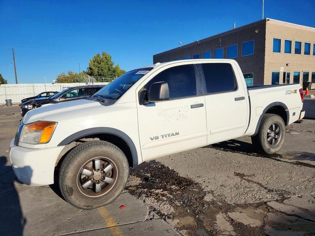 2013 NISSAN TITAN