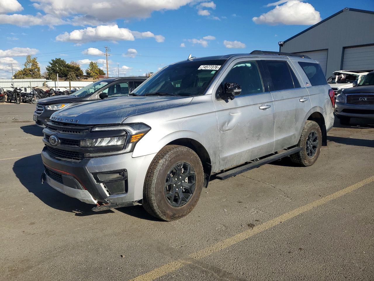 Vue de 2023 FORD EXPEDITION TIMBERLINE, angle 1