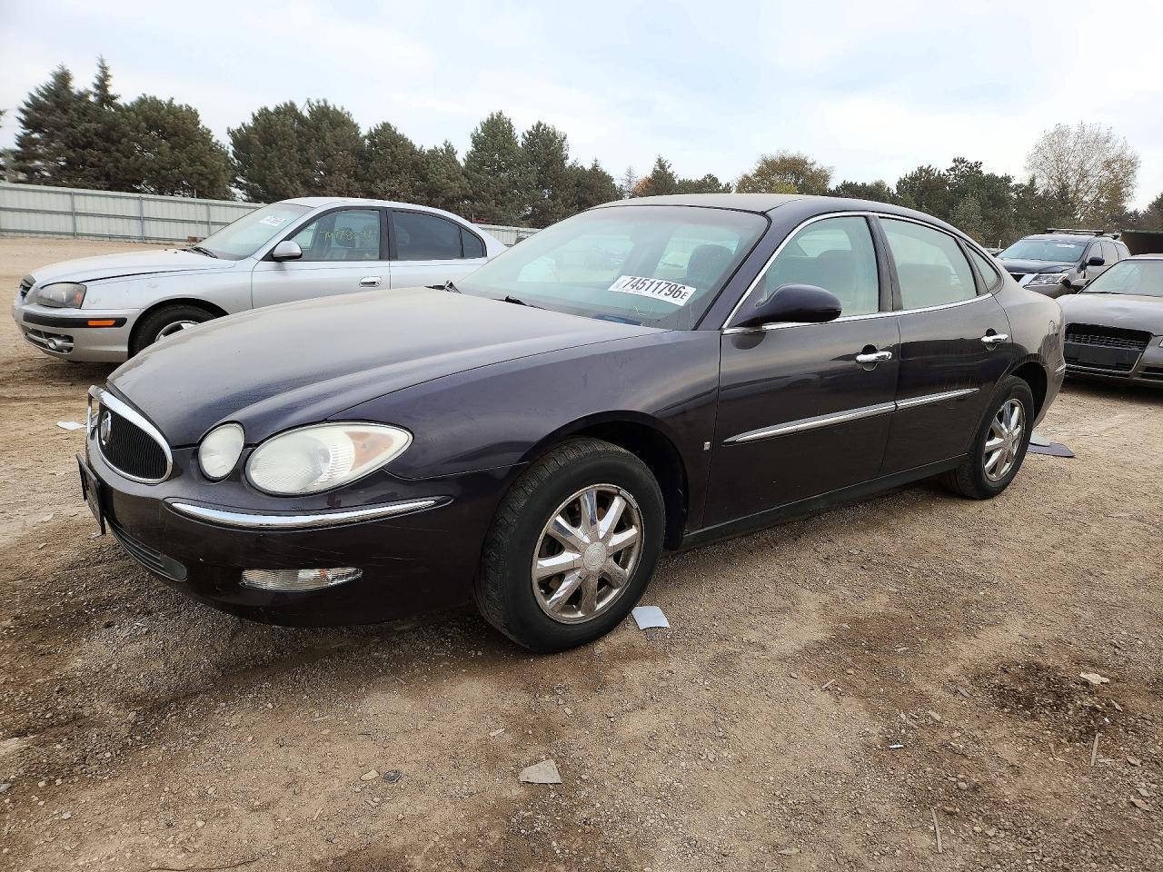 Vue de 2007 BUICK LACROSSE CX, angle 1