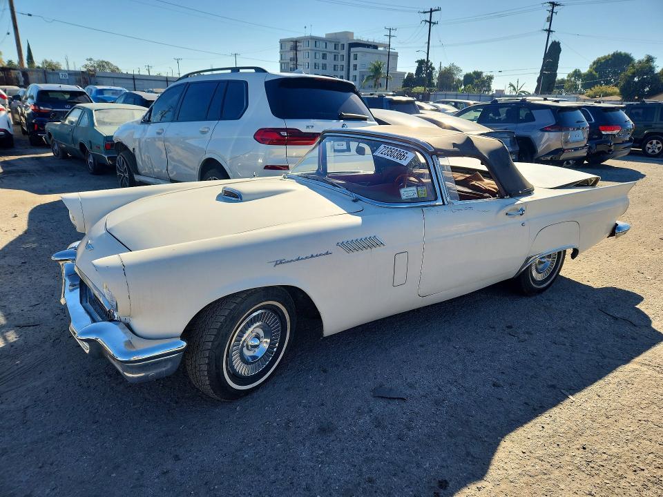 1957 FORD THUNDERBIRD   