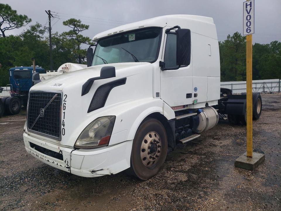 2018 VOLVO VNL SEMI TRUCK