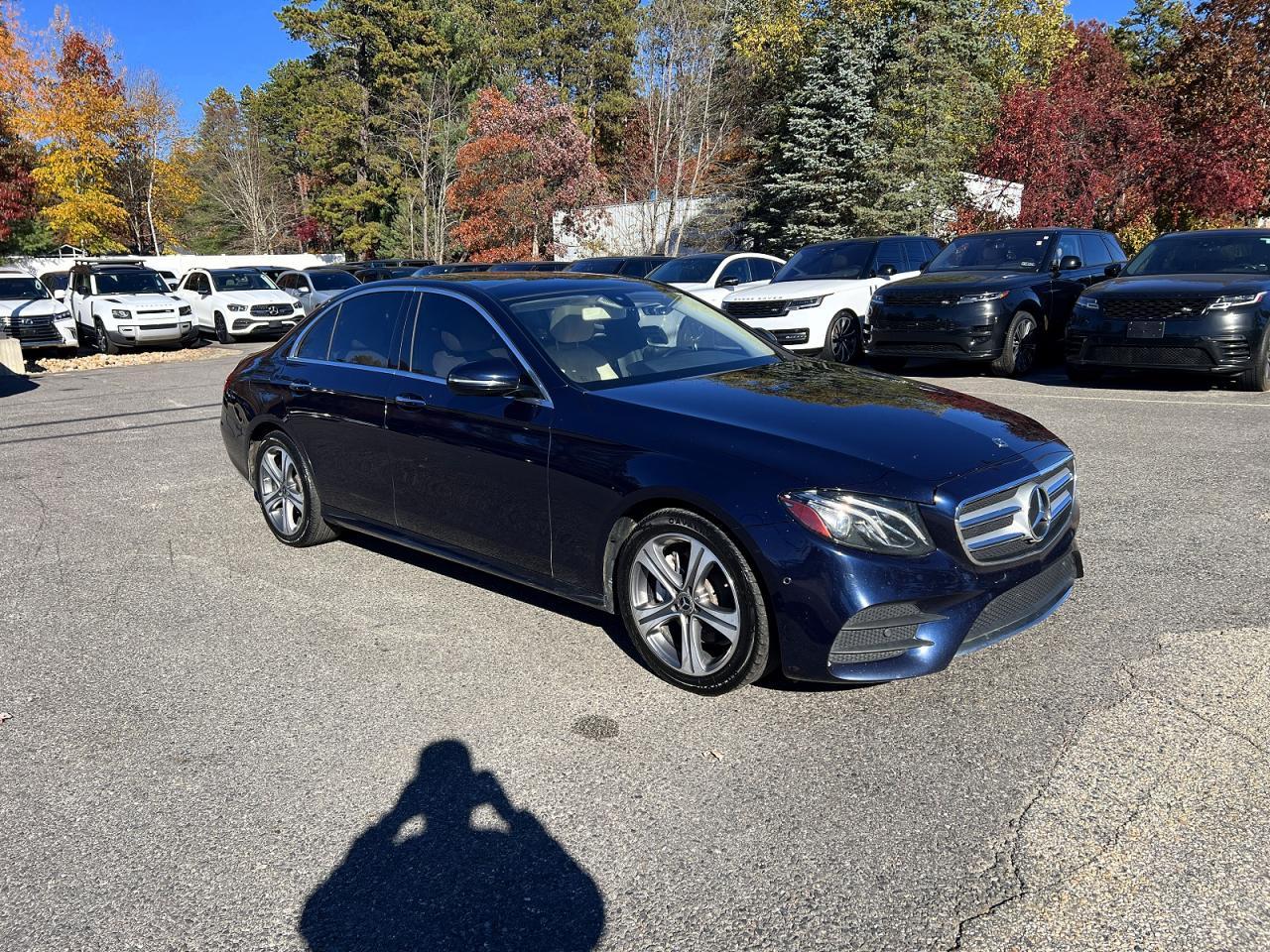 Vue de 2018 MERCEDES-BENZ E 300 4MATIC, angle 1