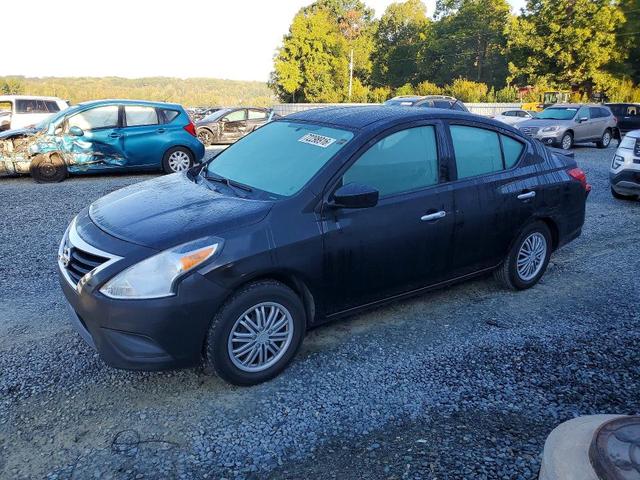 2017 NISSAN VERSA