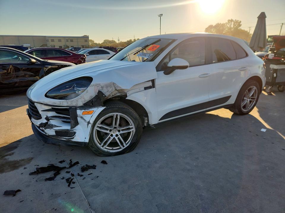 2019 PORSCHE MACAN   