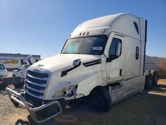 2022 FREIGHTLINER CASCADIA 126 SEMI TRUCK
