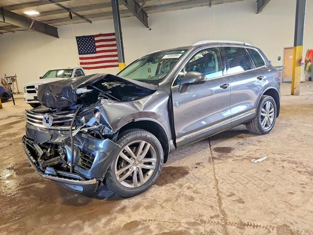 2015 VOLKSWAGEN TOUAREG V6  
