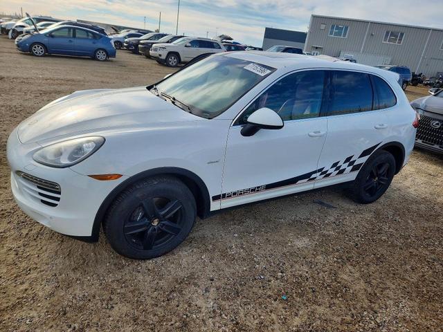 2014 PORSCHE CAYENNE   