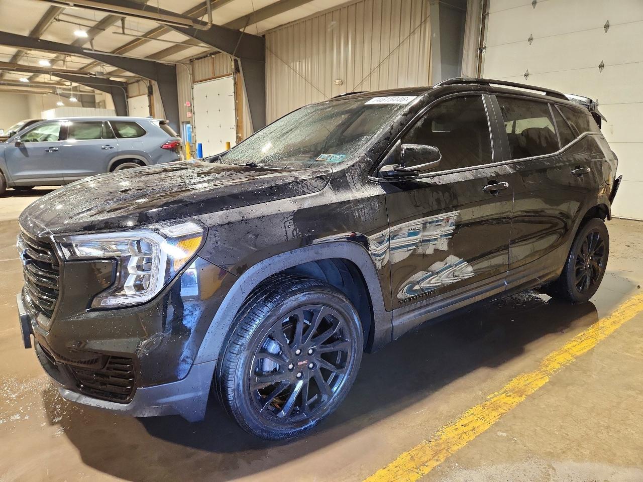 Vista de 2023 GMC TERRAIN SLE, ángulo 1