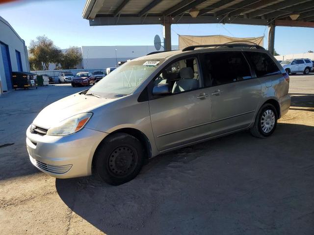 2004 TOYOTA SIENNA LE 8 PASSENGER