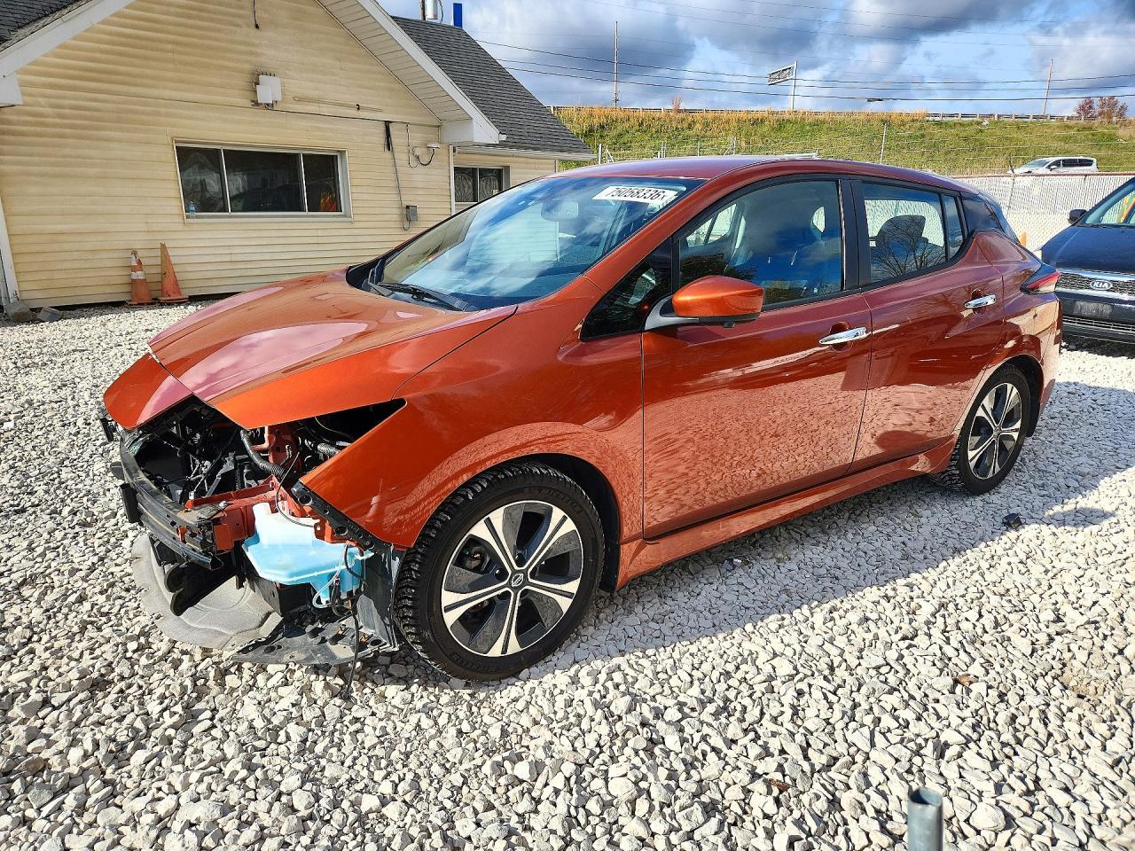Vedere 2022 NISSAN LEAF SV, unghi 1