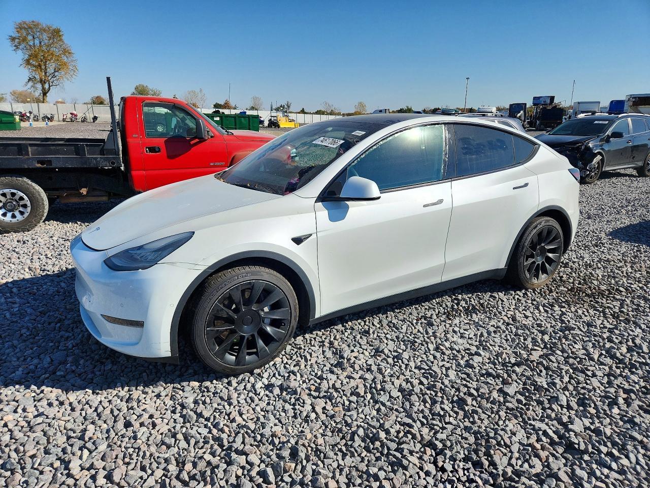 Vista de 2021 TESLA MODEL Y, ángulo 1